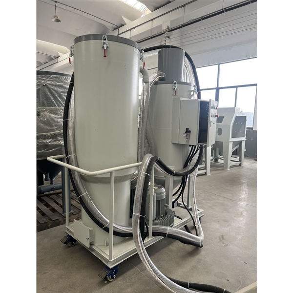 高壓式無塵噴砂機(jī)