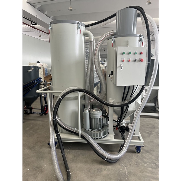 高壓式無塵噴砂機(jī)